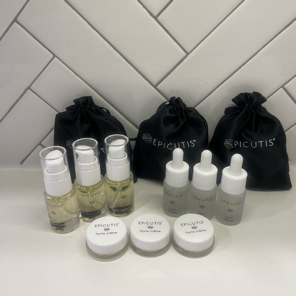 Epicutis Lipid Serum, Hyvia Cream and Oil Cleanser - Picture 3 of 4